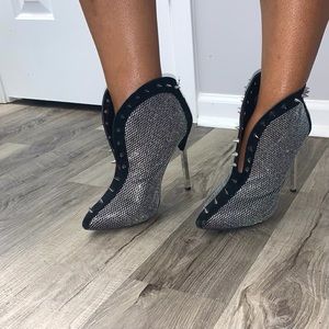 Wild Rose Alger Spiked Pointed Toe Boots